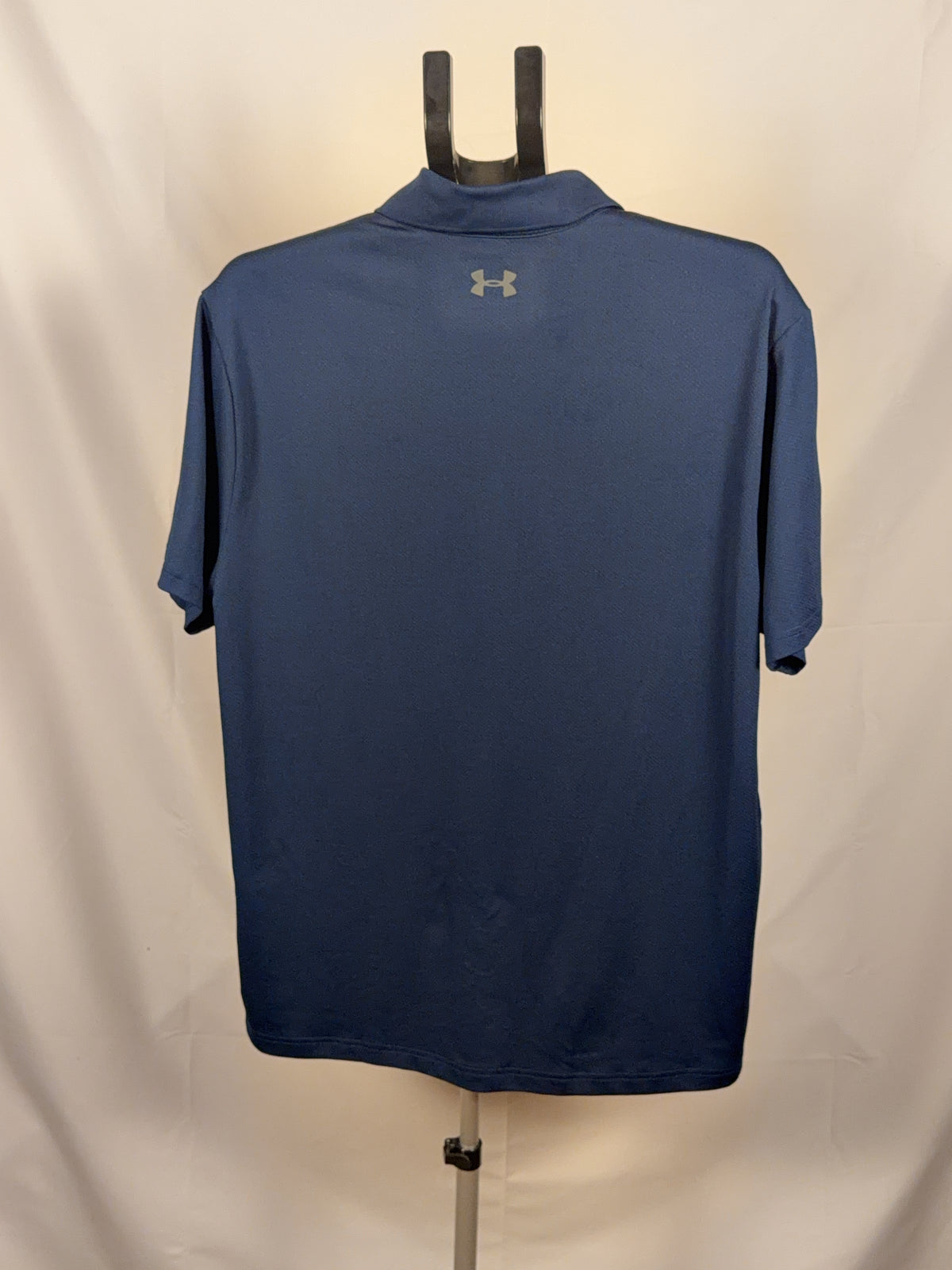 Under Armour Navy Top L