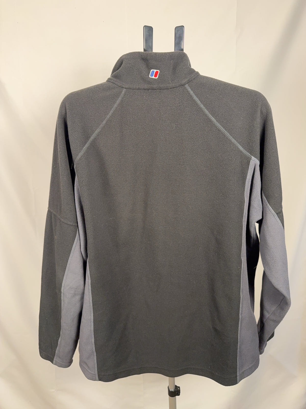 Berghaus grey quarter zip fleece (XL)