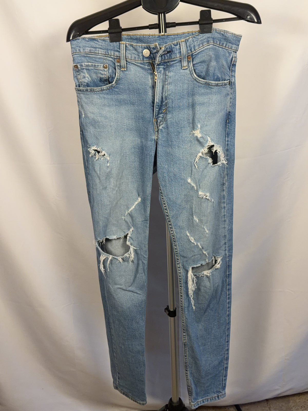 Levi's Blue Bottom W32